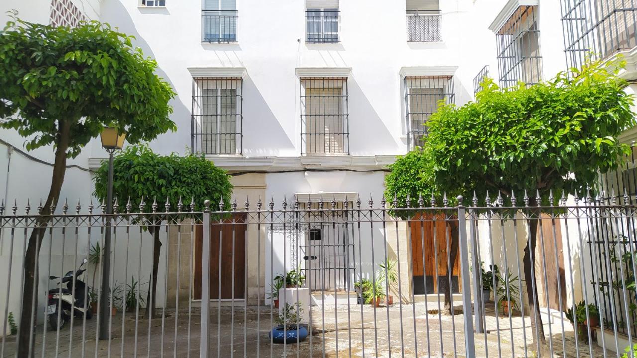Sherryflat Claveles - Parking Jerez de la Frontera Bagian luar foto