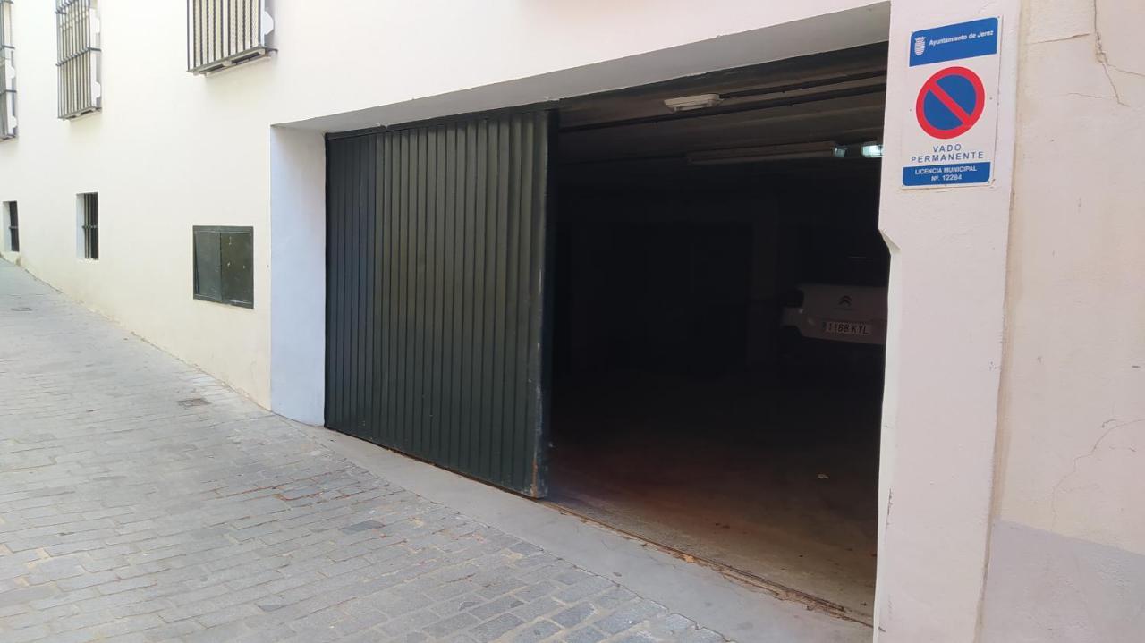Sherryflat Claveles - Parking Jerez de la Frontera Bagian luar foto